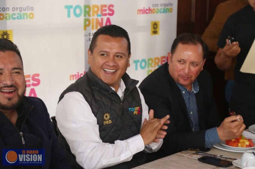 Arropan a Carlos Torres Piña el 90% de los Consejeros Nacionales 