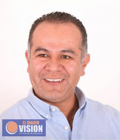 Se registra empresario como candidato independiente en Queréndaro