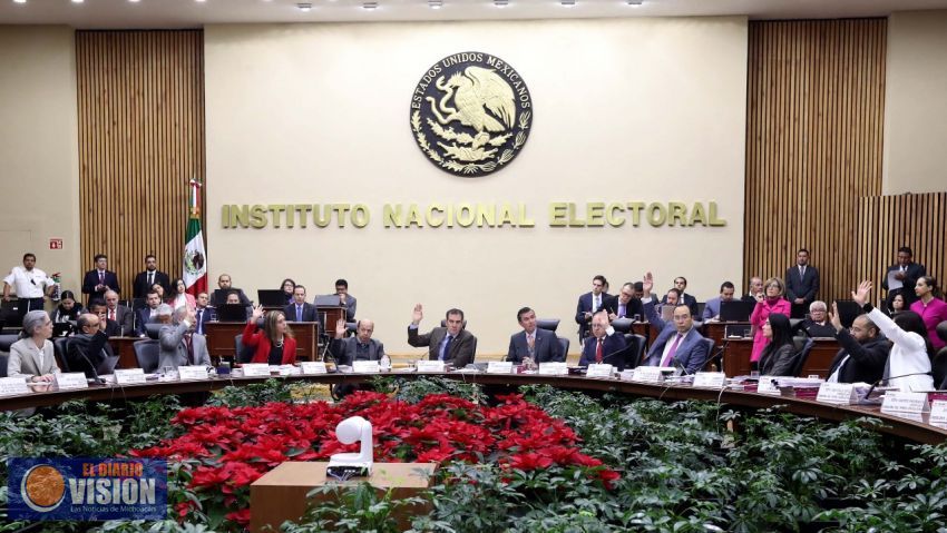 Sanciona INE entrega de recursos a través de tarjetas en elección de 2012 a funcionarios de casilla