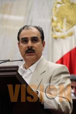 Plantea Sergio Solís facilitar el proceso de inscripción para participar en el extranjero