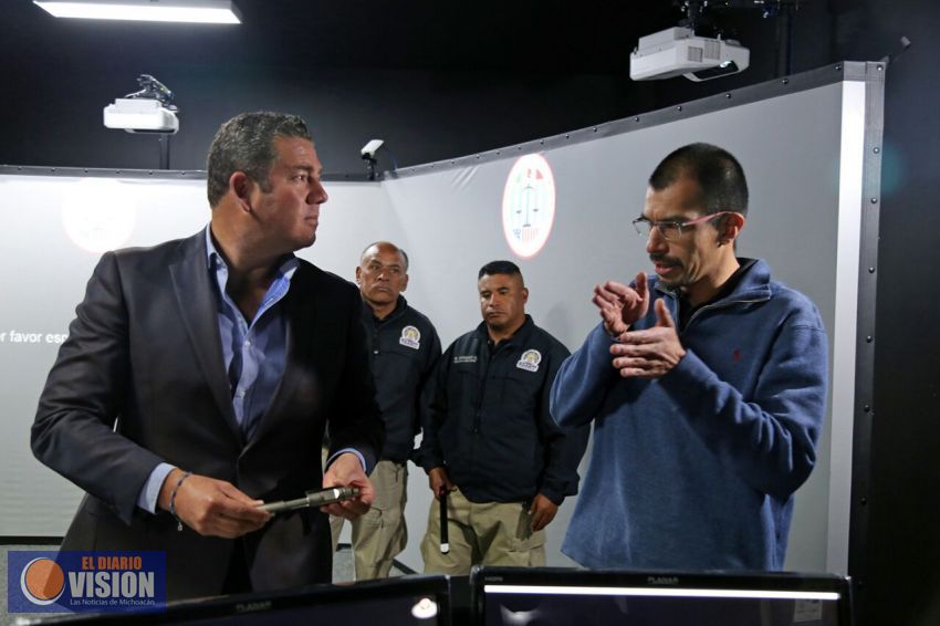 IEESSPP capacita a instructores en manejo de stand de tiro virtual