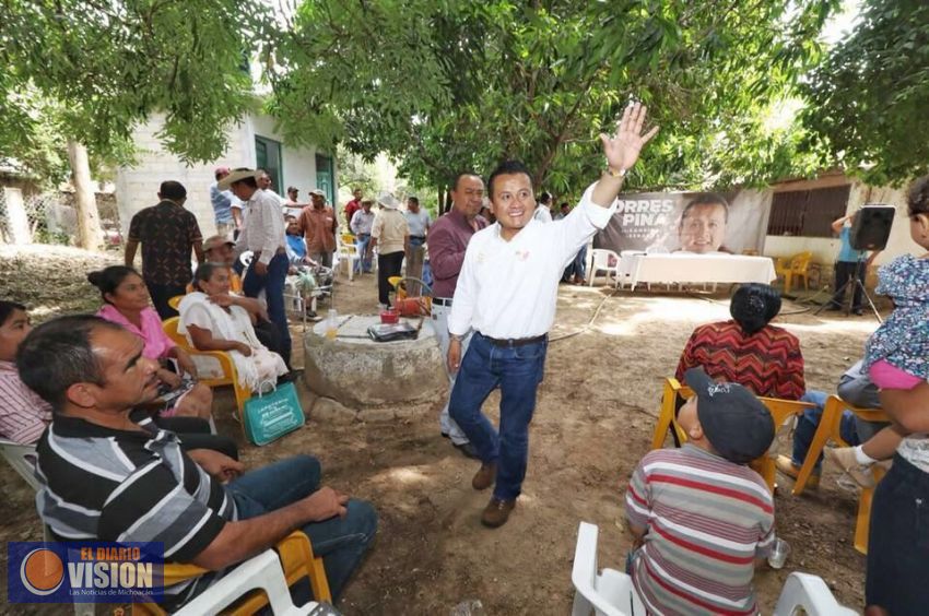Queremos servidores públicos honrados y no políticos que nos avergüencen: Torres Piña