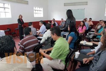 IEM capacita a habitantes de Sahuayo en materia electoral