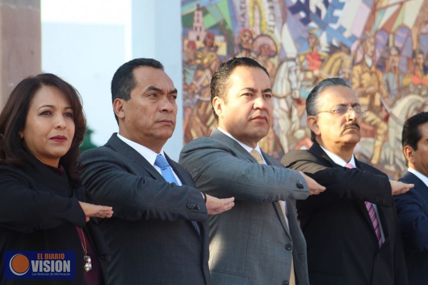 Carlos Herrera encabeza acto central del Aniversario de las Constituciones