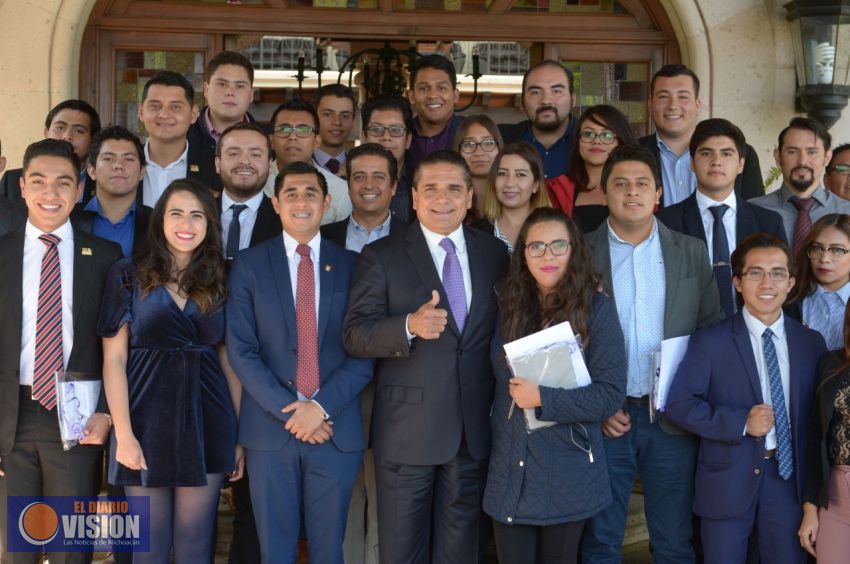 Dialoga Gobernador con integrantes de consejos Universitario y Técnico de la UMSNH