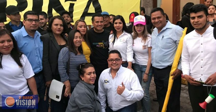 Llama Rosita Hurtado a jóvenes michoacanos a involucrarse en la vida política