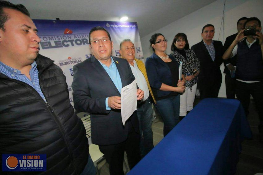 Se registró Juan Carlos Barragán en el PAN para contender por la alcaldía de Morelia
