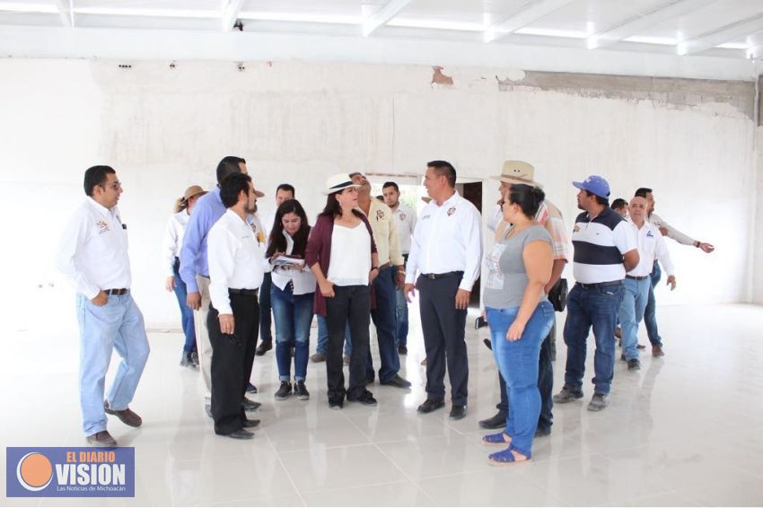Supervisan autoridades primera etapa de Ciudad de las Mujeres en Múgica