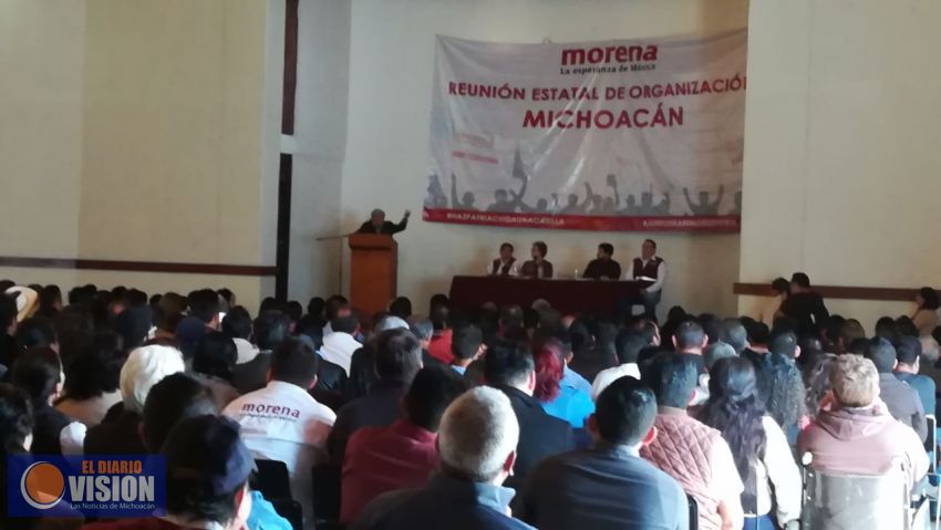 Sostiene reunión AMLO con militancia en Morelia; también con empresarios michoacanos