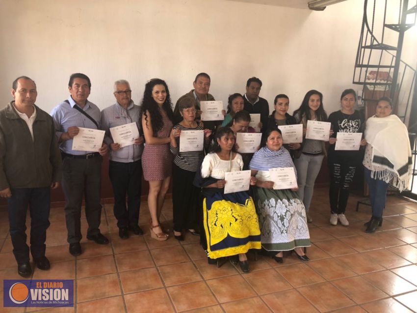 Sectur hace entrega de constancias a prestadores de servicios turísticos de Michoacán