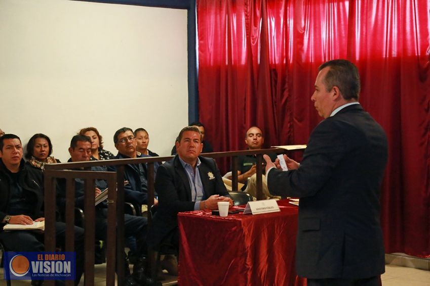 Instructores del IEESSPP realizan práctica de juicios orales