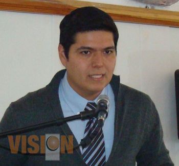 Practicar democracia interna en los partidos: Gonzalo Elvira