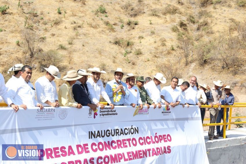 En Tuzantla confluye interés común de trabajar por nuestra gente: Gobernador 