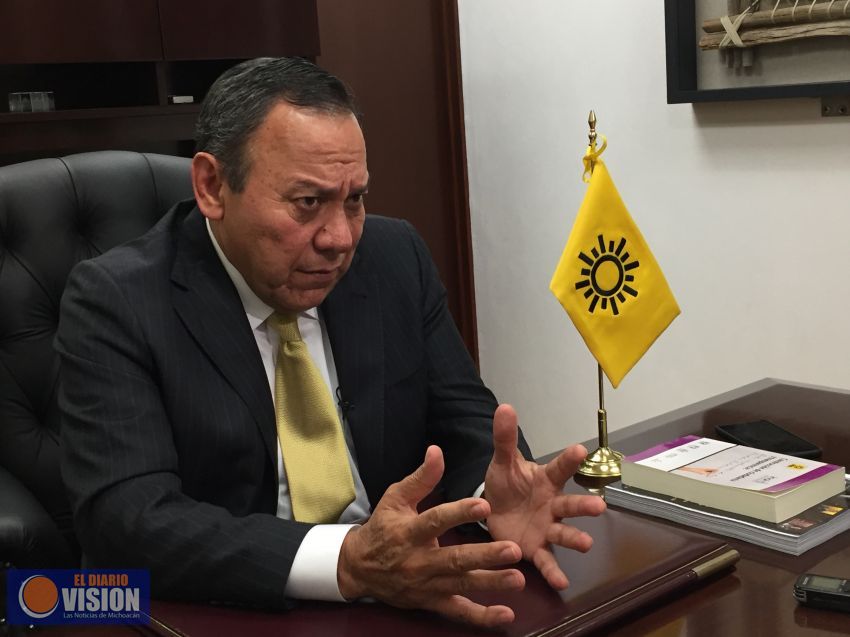 Exige Zambrano al gobierno federal sacar las manos del proceso electoral