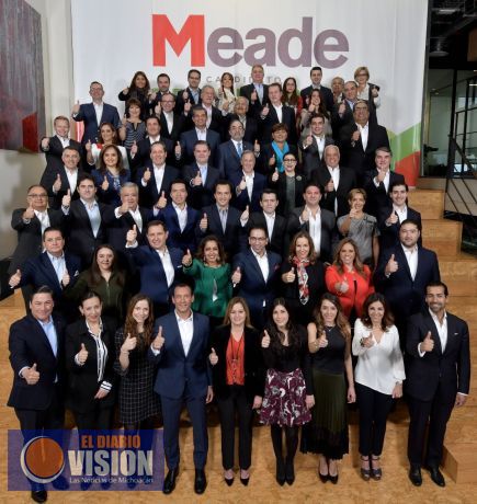 Presenta Meade a su equipo de Campaña 