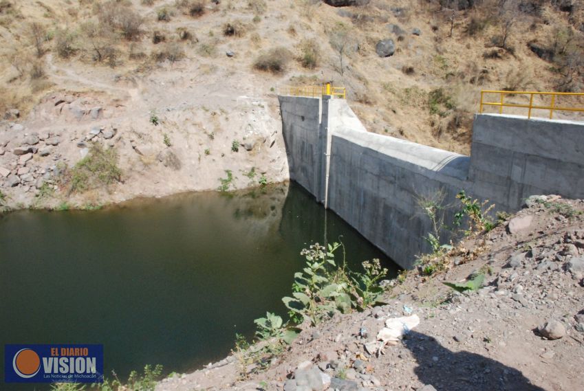 Invierte Sedrua casi 10 mdp en presa ciclópea de Tuzantla