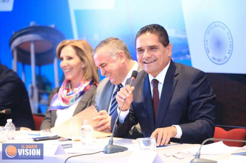 Impulsar el sistema educativo y el fortalecimiento familiar, nuestro objetivo: Silvano Aureoles 