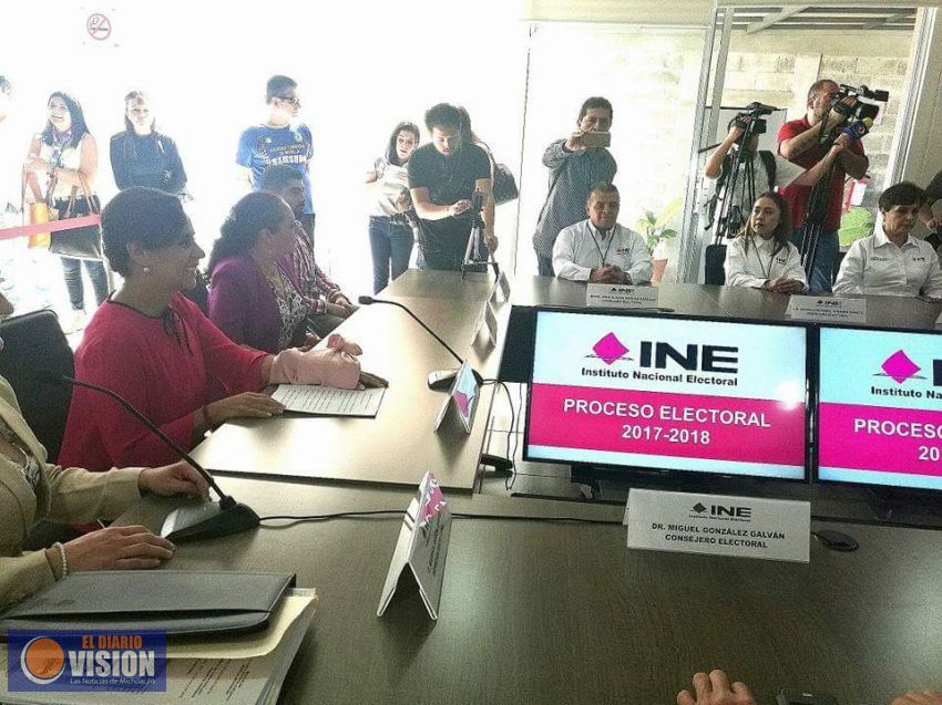 Se registra Luisa María Calderón como candidata a diputada federal independiente por el Distrito X 