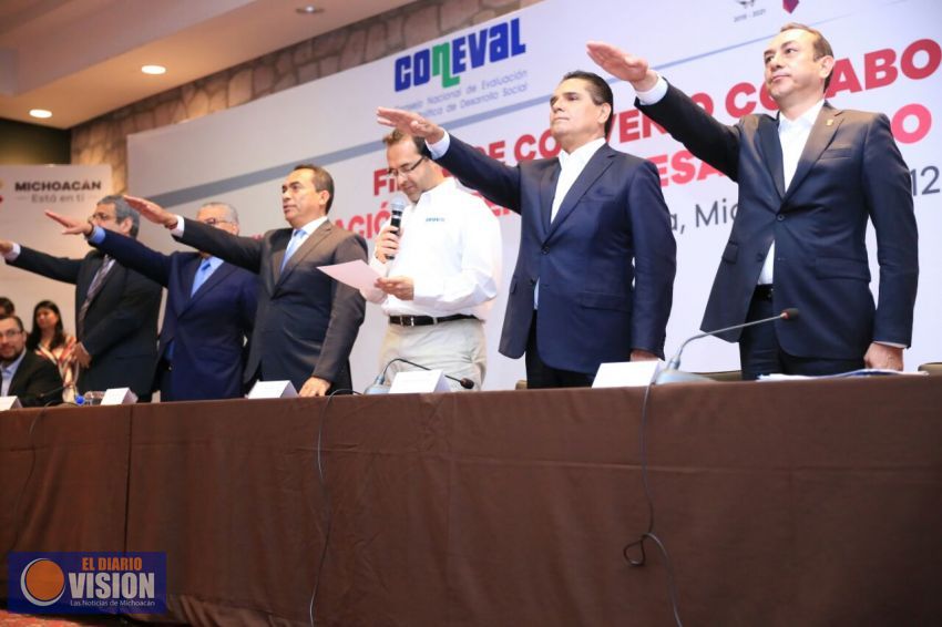 Políticas transversales enfocadas al desarrollo económico para disminuir pobreza: Silvano Aureoles 