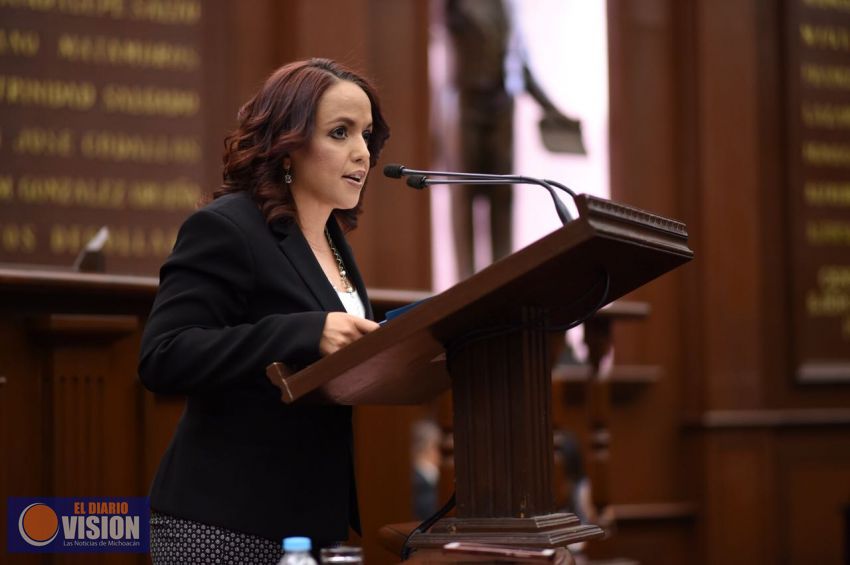 Que Congreso sesione 365 días del año: Andrea Villanueva
