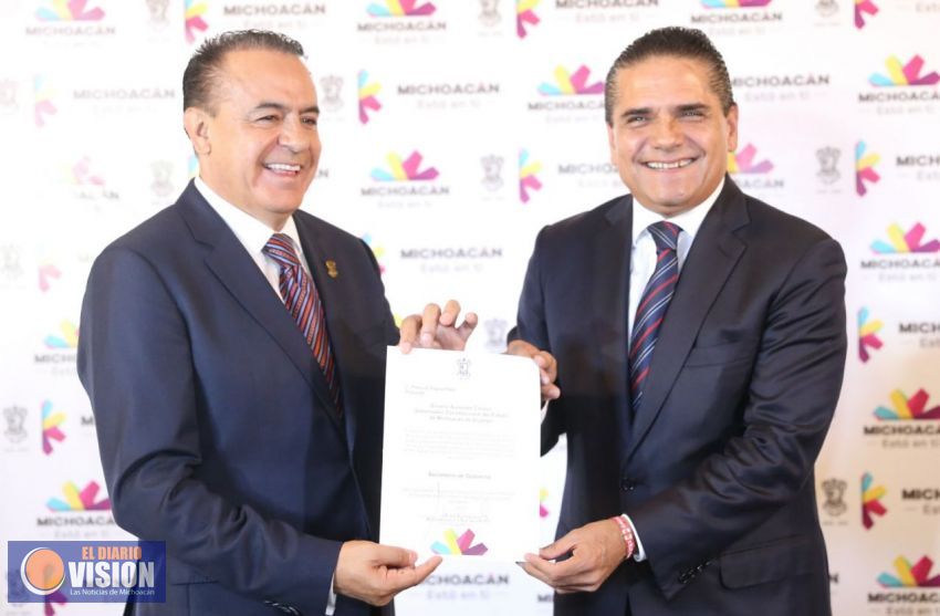 Designa Gobernador a Pascual Sigala secretario de Gobierno; hace recomendaciones 