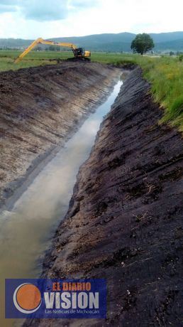 Rehabilita Sedrua caminos rurales en 2 mil 335 localidades