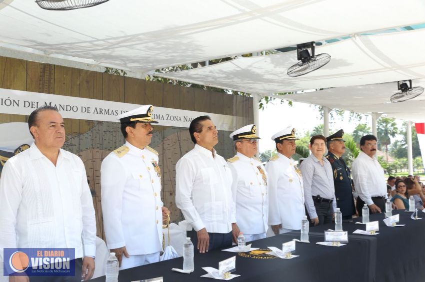 Asiste Gobernador al nombramiento del nuevo mando de la 10 Zona Naval