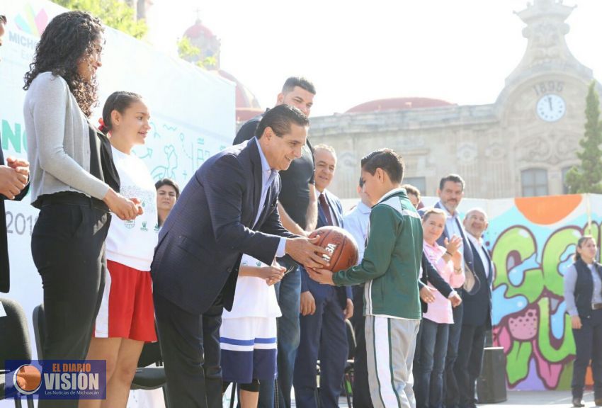 Arranca Gobernador Primera Academia de Baloncesto Aguacateros de Michoacán