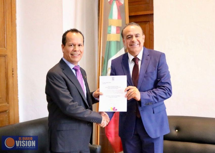 Entrega Pascual Sigala nombramiento a Rubén Medina como nuevo titular de Sedrua 