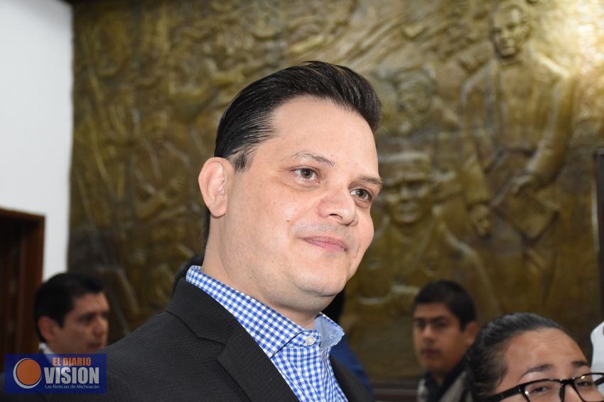 Propone Héctor Gómez celeridad a sucesión testamentaria