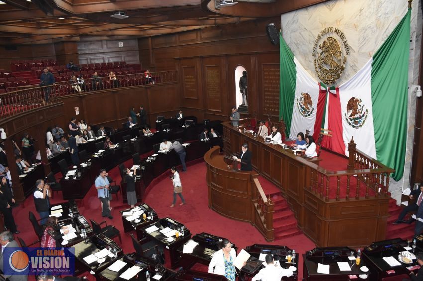 Hasta el momento son 12 diputados los que pidieron licencia 