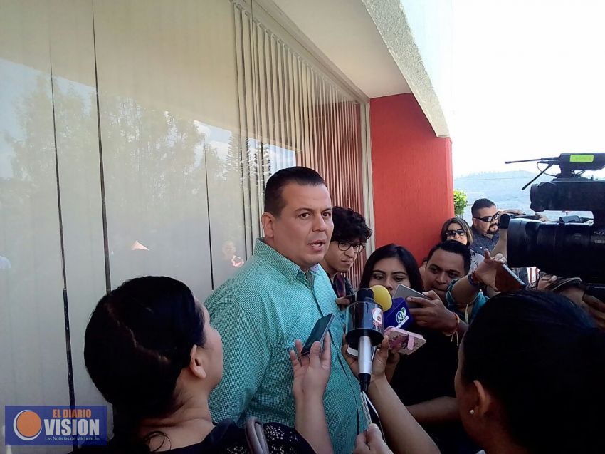Memo Valencia, pugna por que se Reponga el Procedimiento Interno a la Alcaldía de Morelia.