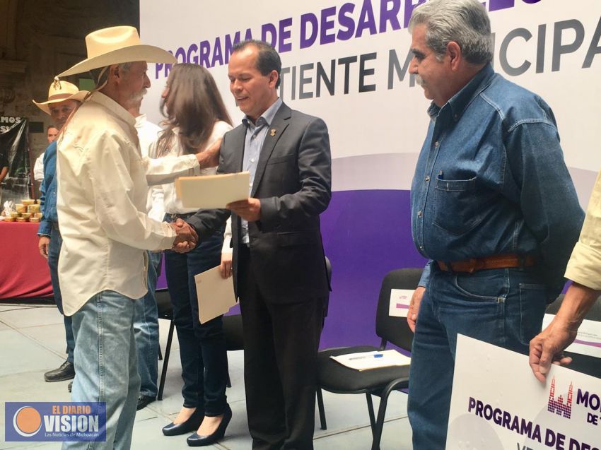 Incentiva Gobierno del Estado 61 proyectos del campo de Morelia