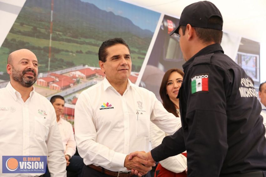 Avanza entrega de Complejos Administrativos y Policiales; inaugura Gobernador uno más en Jiquilpan
