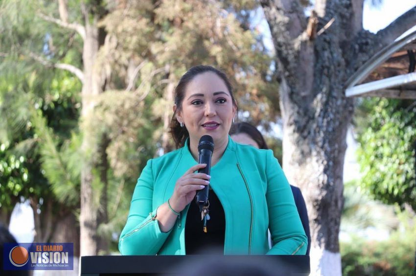 Noemí Ramírez impulsa talento de jóvenes