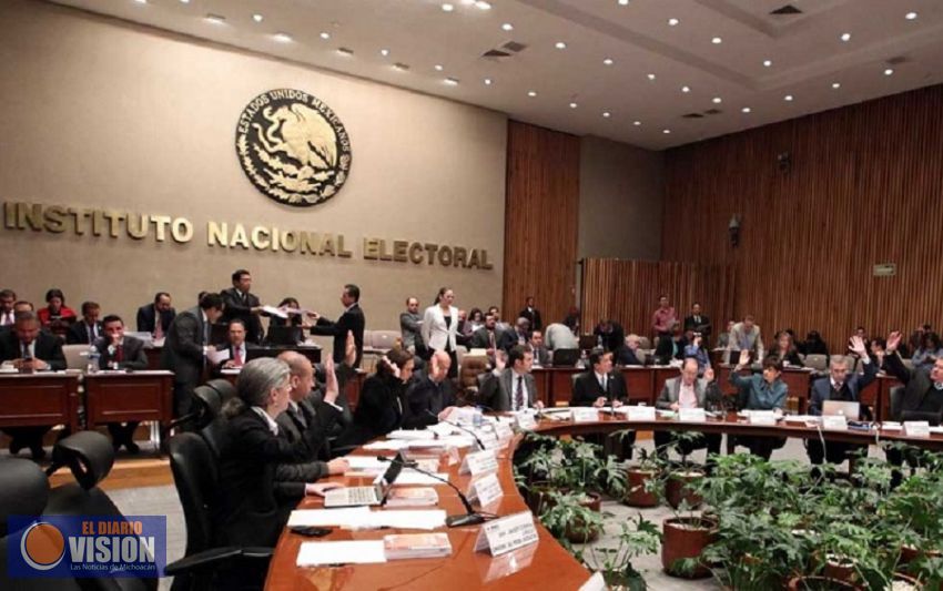 Aprueba Consejo General del INE multas a MC y PRI por uso indebido de Lista Nominal de Electores