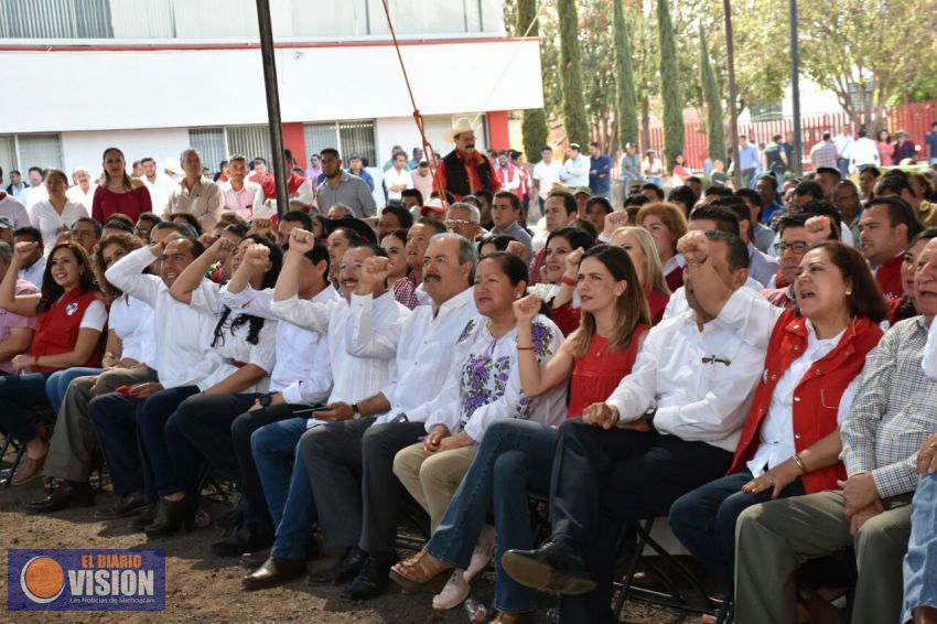 Candidatos federales michoacanos cierran filas en torno a Pepe Meade en su arranque de campaña 