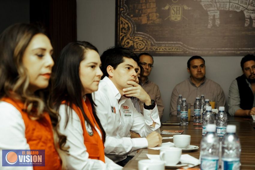 Toño continúa recorriendo las calles del Estado, ayer lunes Ciudad Hidalgo.