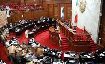 Uruapan, al congreso internacional sobre descentralización y autonomía municipal