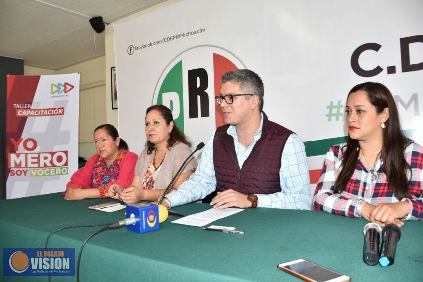 Presentan a Cristopher James en Michoacán del programa #YoMeroVocero a favor de Meade