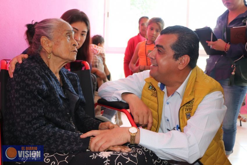 Elías Ibarra gestionará más recursos para  fortalecimiento de programas para adultos mayores