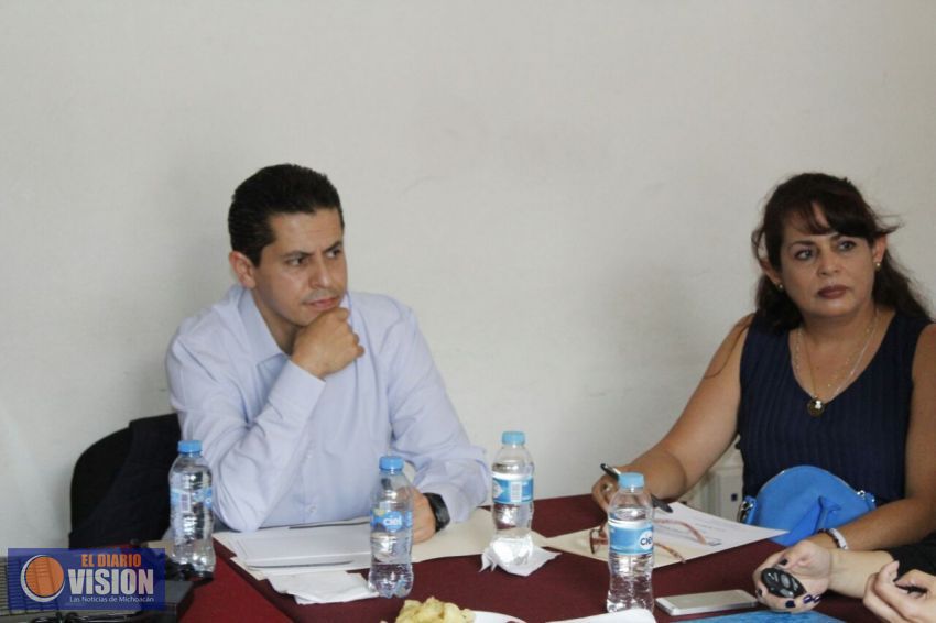 Revisan avances de las ZEE: Hugo Reyes