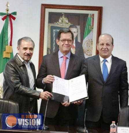 Concluye revisión contractual con el Sindicato de Telefonistas de la República Mexicana con aumento