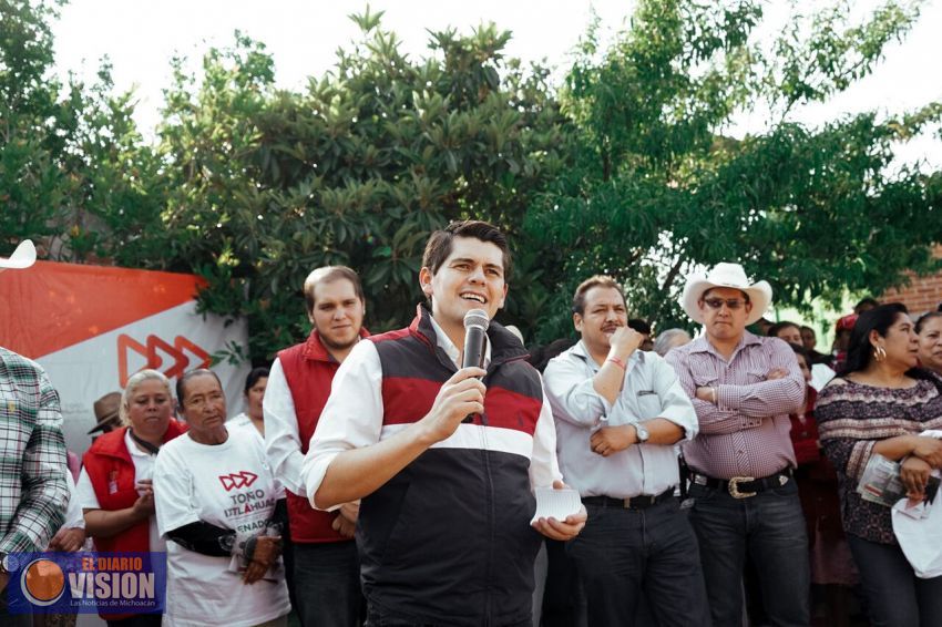 En Contepec y Maravatío, Toño Ixtláhuac expone sus propuestas 