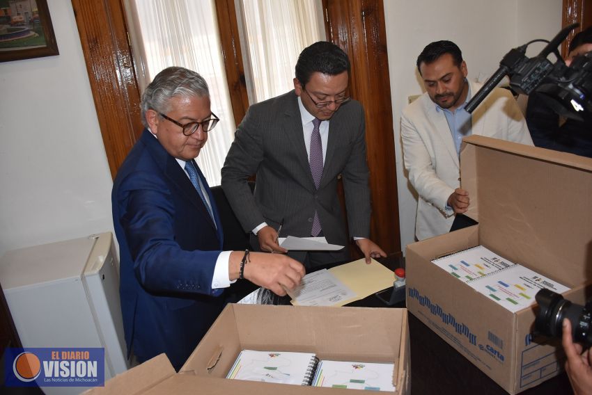 Gobierno del Estado entrega Cuenta Pública 2017 al Congreso