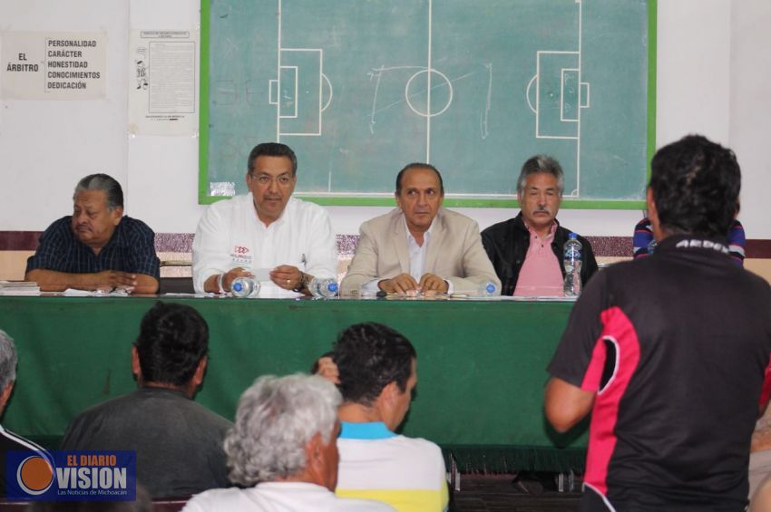 Propone Wilfrido Lázaro fortalecer e impulsar el futbol amateur en Morelia 