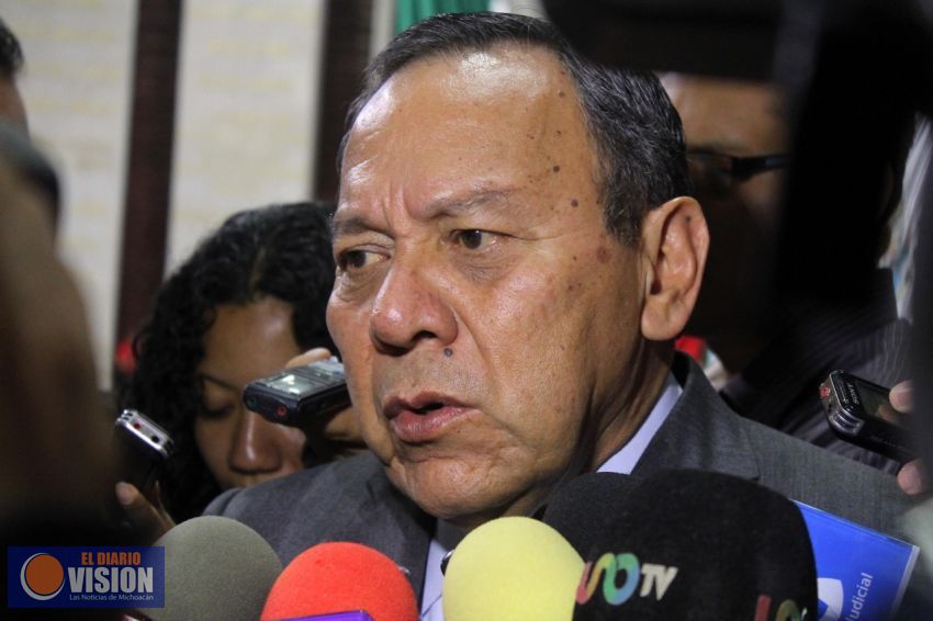 Llama Zambrano a AMLO a no decirse mártir, que juegue limpio y frene guerra sucia vs Anaya