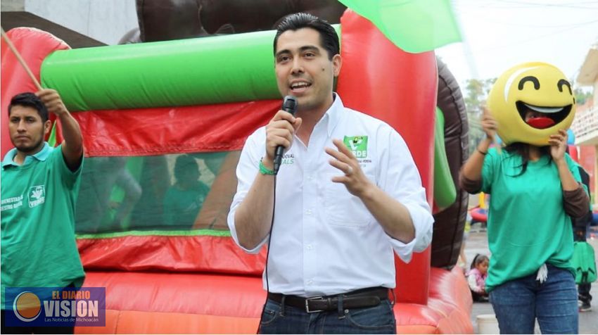 Arturo Sandoval Canals, comprometido con fortalecer la educación de calidad en Michoacán