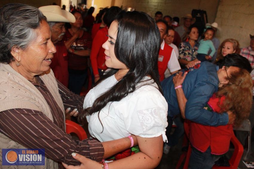 Populismo no resolverá los problemas del México contemporáneo: Xóchitl Ruiz 