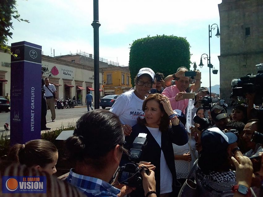 Realiza Margarita Zavala recorrido en la capital michoacana